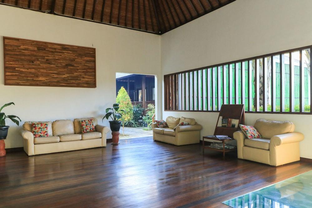 Coconut Boutique Resort Senggigi Exterior foto