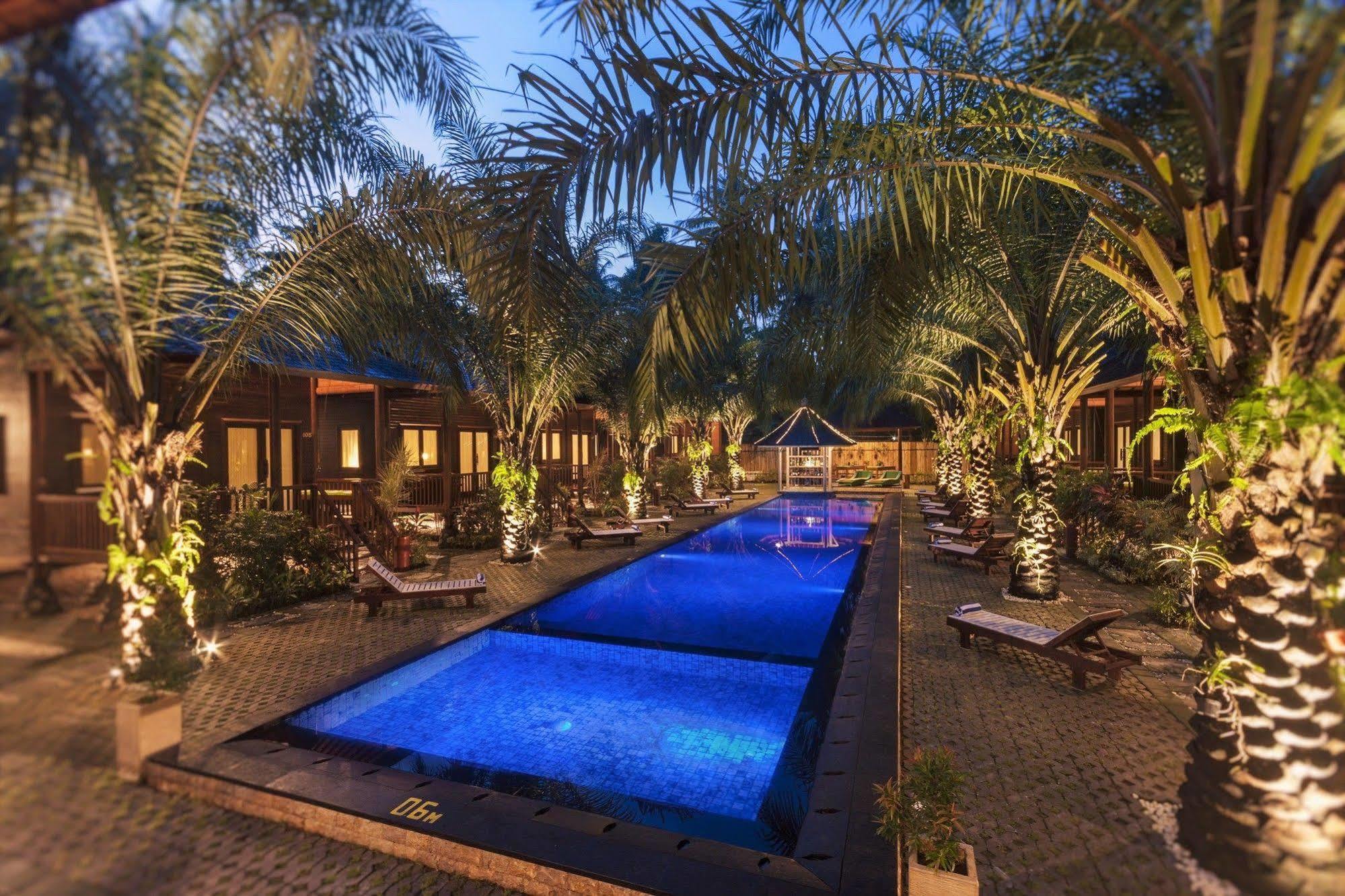 Coconut Boutique Resort Senggigi Exterior foto