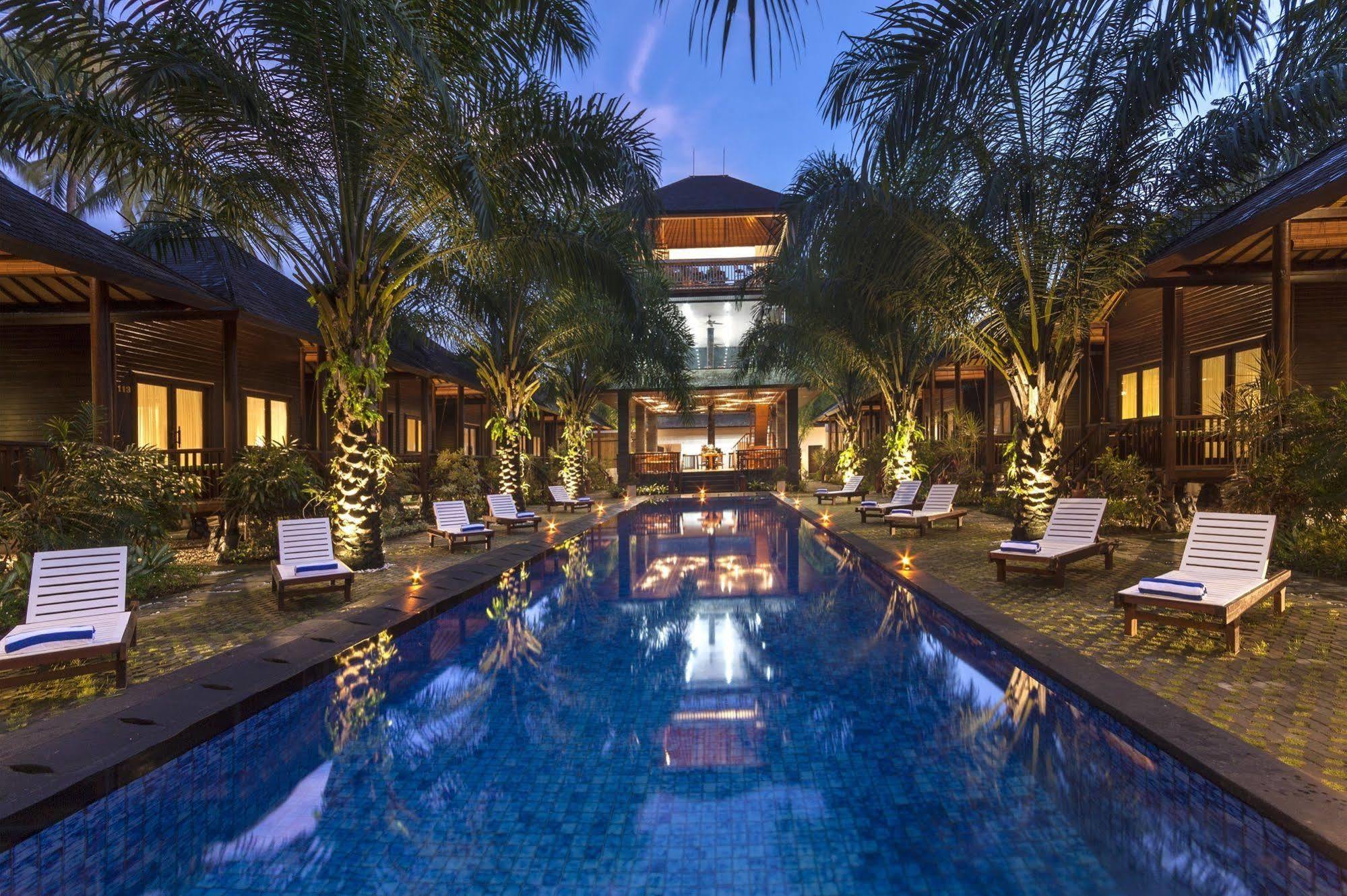 Coconut Boutique Resort Senggigi Exterior foto